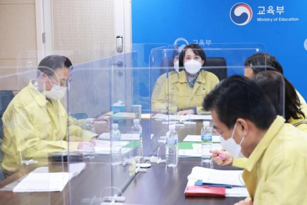 Korea Selatan akan Mulai Vaksinasi Remaja Hari Rabu Nanti