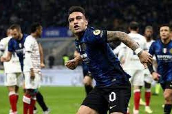 Menang Telak Lawan Cagliari, Inter Pimpin Klasemen