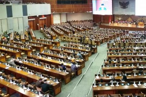 Tok, Paripurna DPR Setuju RUU Jalan Menjadi Undang-undang