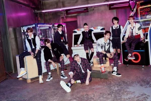 Stray Kids Menerima Sertifkasi Sebagai Penjualan Album Terbanyak