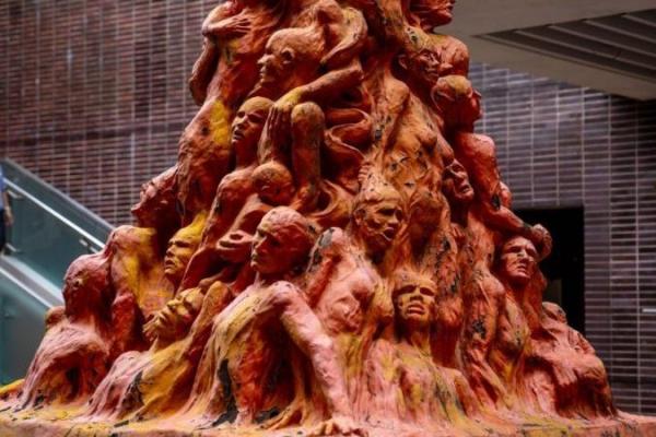 Patung Pilar Malu Dipindahkan dari Universitas Hong Kong