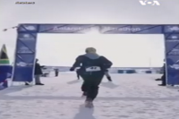 Maraton Antarktika di Suhu -15 Celcius Bayar Rp270 Juta
