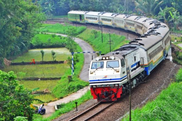    Jelang Libur Natal, Tak Ada  Lonjakan Penjualan Tiket Kereta Api