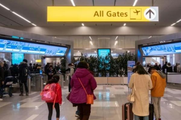 Akibat Varian Omicron Lebih 2.000 Penerbangan AS Dibatalkan