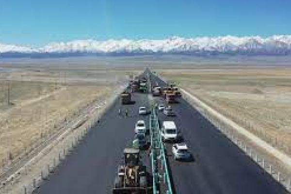 Resmi Dibuka, Tol Lintas Gurun di Xinjiang, China