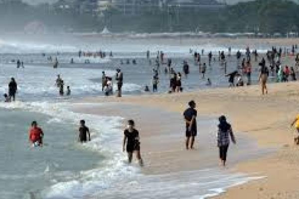 Pengamat: Wisatawan Jangan Abaikan Prokes 