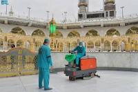 Diguyur Hujan, 4.000 Pekerja Bersihkan Masjidil Haram