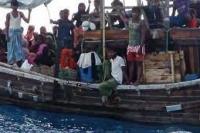Indonesia Tolak Kapal Dengan 120 Pengungsi Rohingya