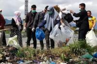 Sebanyak 5.300 Ton Sampah Berhasil Dipilah Saat World Cleanup Day 
