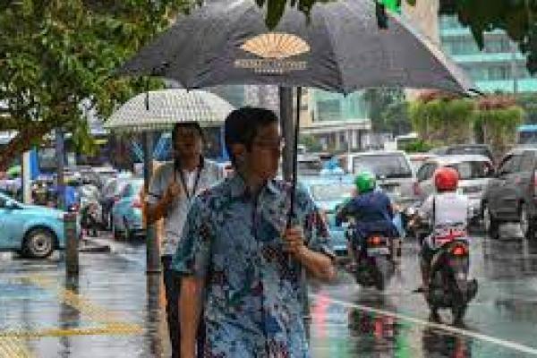Ilustrasi hujan di Jakarta (foto: Antara) 