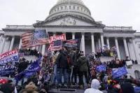 Jajak Pendapat: Setahun Serangan Capitol, Orang Amerika Takut Demokrasi 