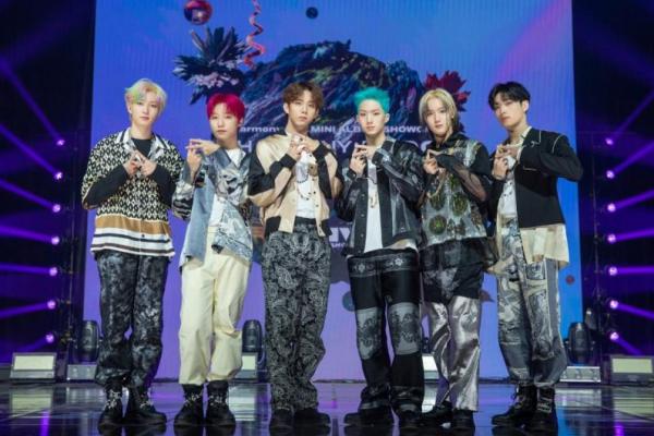 Boy Band P1Harmony Menyambut Awal Tahun dengan Merilis Album Full