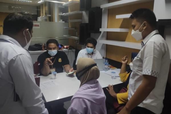 Kemnaker Dampingi 59 CPMI Nonprosedural Membuat Laporan ke Polda Metro Jaya