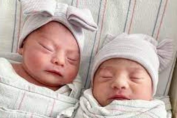 Bayi Kembar Lahir Di Tahun yang Berbeda di California