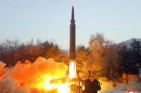 Arsip Foto - Pemerintah Korea Utara uji coba rudal hipersonik di Korea Utara (Foto: KCNA via KNS)