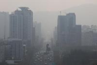 Diselimuti Debu Halus, Korsel Kurangi Pengoperasian Kontruksi dan Lalu Lintas