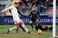 Tenggelamkan Venezia, AC Milan Rebut Puncak Klasemen 