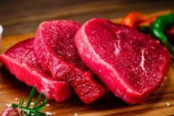 Ilustrasi daging merah, salah satu makanan penambah darah (Foto: Klikdokter)  