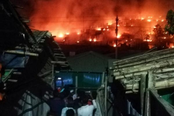 Kamp Pengungsi Rohingya Terbakar, 5.000 Orang Kehilangan Rumah