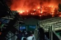 Kamp Pengungsi Rohingya Terbakar, 5.000 Orang Kehilangan Rumah