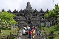 Aice Group Dukung Perayaan Waisak dan Kampanye Wonderful Indonesia di Borobudur