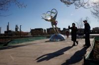IOC Bantah Ada Kerja Paksa Pengadaan Pakaian Olimpiade Beijing