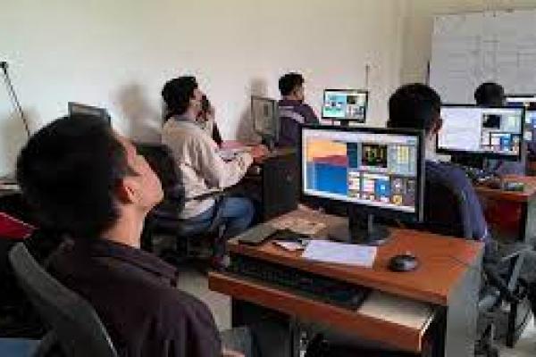 Penghafal Al Quran Bebas Biaya Kuliah di Politeknik Bosowa 