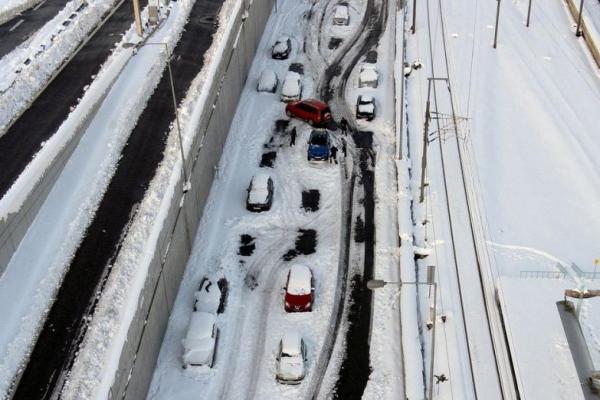 PM Yunani Minta Maaf Tak Bisa Tangani Badai Salju