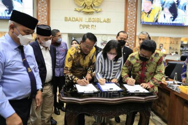 DPR Tak Lanjutkan RUU BUM Desa, Gus Halim: UU Cipta Kerja Sudah Komprehensif