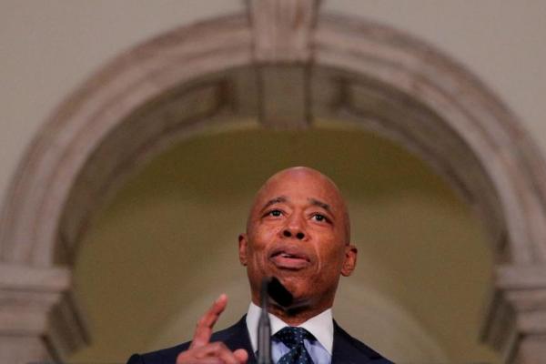 Walikota New York City Dibolehkan Pekerjakan Saudaranya Tanpa Bayaran