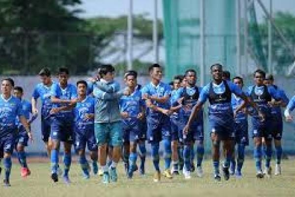 Jalani Latihan Perdana, Skuad Persib Akhirnya Komplit