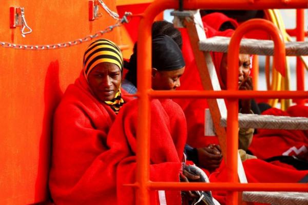 Lebih dari 300 Migran Diselamatkan dari Pulau Canary Spanyol