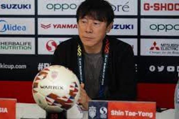 Shin Tae-yong Panggil Ronaldo ke Timnas