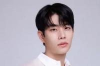 Alami Masalah Kesehatan, Kim Myung-jun Diistirahatkan dari Segala Aktivitas Band