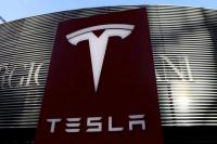 Tesla Tarik Sejuta Mobil di AS untuk Perbaharui Perangkat Lunak Jendela