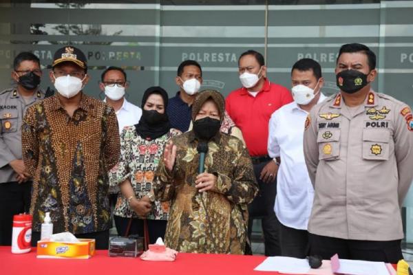 Kunjungi Anak Korban Pencabulan Ayah Tiri, Mensos Minta Pelaku Dihukum Berat