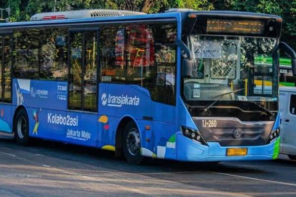 Dari 100, Kini Kapasitas Transportasi Umum Jakarta Turun Jadi 70 Persen
