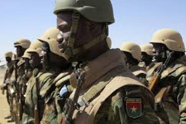 Militer Afrika Selatan Bantah Rekrut Anak 