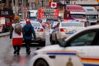 Polisi Kanada Mulai Blokir Akses Bahan Bakar Untuk Akhiri Protes