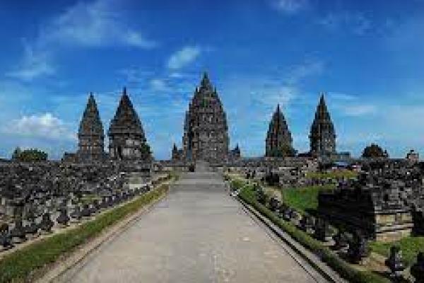 4 Candi di Jawa Jadi Tempat Ibadah Hindu dan Budha Sedunia