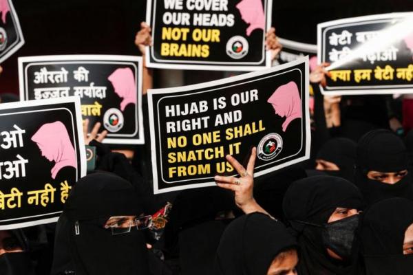 Perdebatan Hijab di India Kini Meluas ke Uttar Pradesh