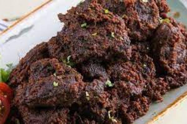 Makanan yang Sebaiknya Dihindari Penderita Asam Urat saat Lebaran