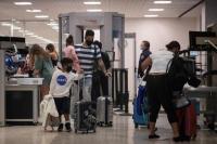 Jaksa Agung Texas Gugat Bandara AS dan Wajib Masker di Pesawat