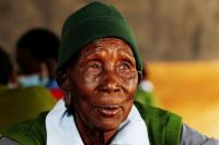 Perempuan Kenya Ini Kembali ke Sekolah Pada Usia 98 Tahun