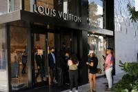 Louis Vuitton Naikkan Harga Produknya Pekan Ini