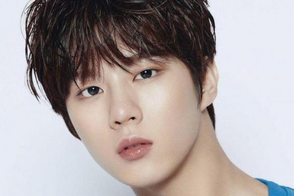 Kim Woo-seok akan Merilis EP Ketiganya Bulan Depan