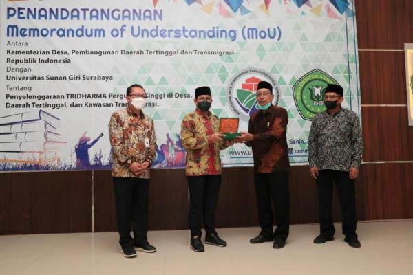 Perkuat Kolaborasi Kampus dengan Desa, Kemendes PDTT-Unsuri Surabaya Teken Nota Kesepahaman