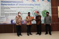 Perkuat Kolaborasi Kampus dengan Desa, Kemendes PDTT-Unsuri Surabaya Teken Nota Kesepahaman