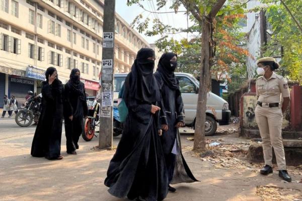 Di Tengah Perdebatan Jilbab, Mendagri India Nyatakan Lebih Suka Seragam Sekolah