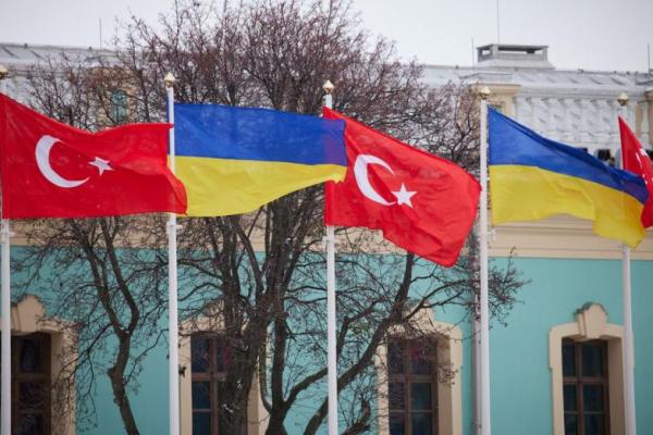 Ukraina Desak Turki Tutup Selat Untuk Kapal Milik Rusia